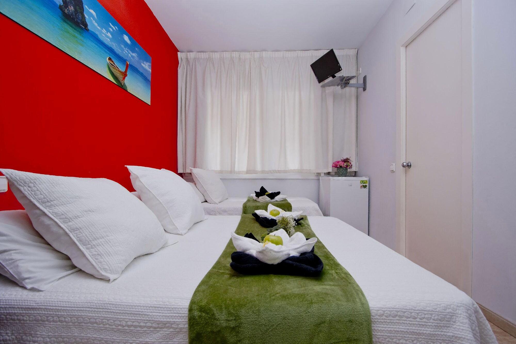 Barcelona City North Hostal Bagian luar foto