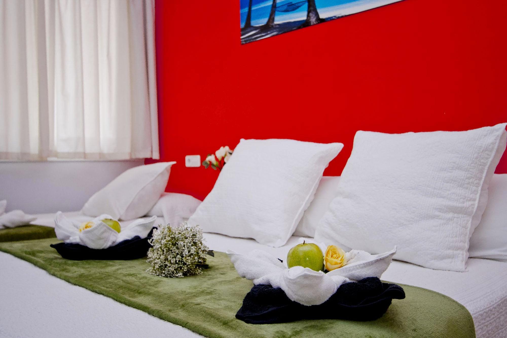 Barcelona City North Hostal Bagian luar foto